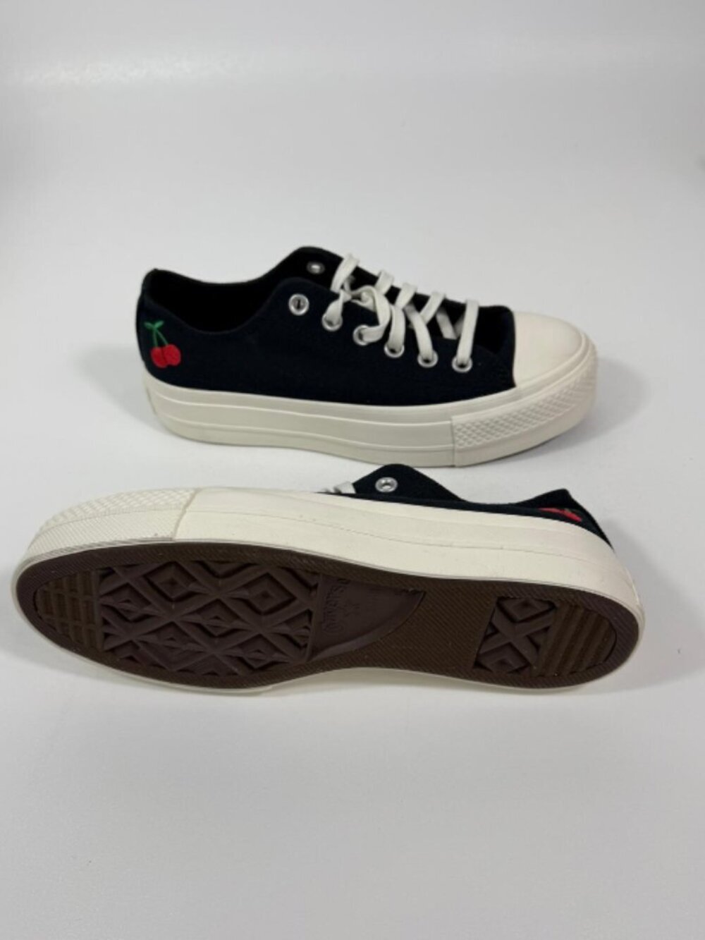 Converse Women Chuck Taylor All Star Lift Platform In Black Cherries US 7.5 - Picture 5 of 5